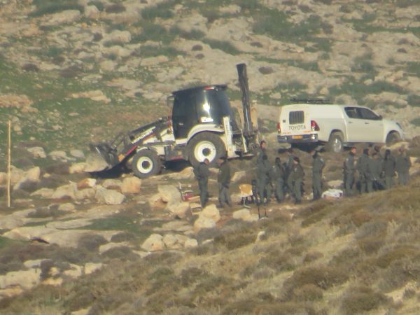 עוד הריסת מאחז במשמרת של גלנט וסמוטריץ'