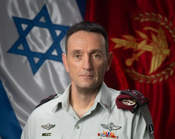 התמונה הרשמית: היום הראשון לכהונת הרצי הלוי