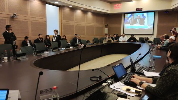 צפו: כסיף החל לדבר, חבר הקואליציה נטשו את הדיון