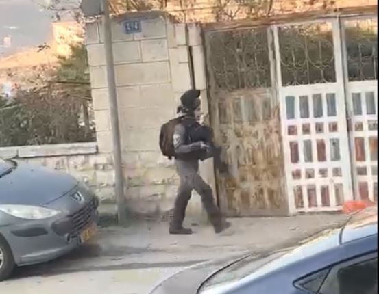 הושעו המפקד והלוחמים ששכחו לוחמת בכפר פלסטיני