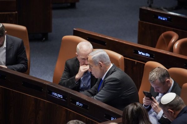 גלנט לנתניהו: "שמחים לארח אותך במשרד הבטחון"