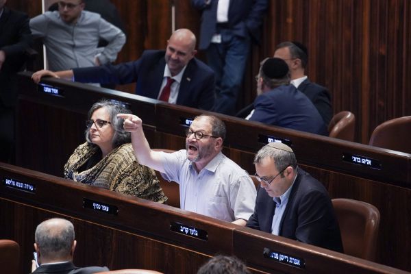 כסיף נגד רוטמן: "ניצול לרעה של סמכויותיו"
