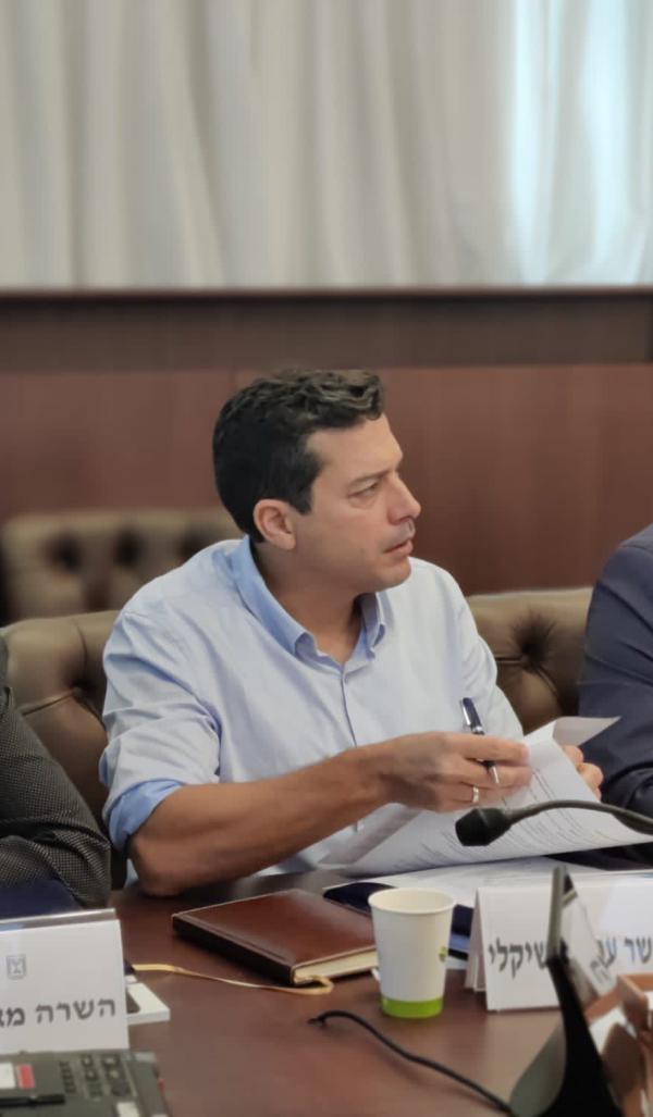 עימות בין שרי הממשלה: "אתה שוביניסט ומיזוגן"