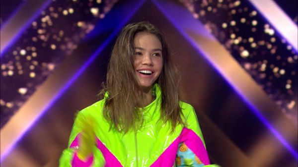 החשיפה השביעית בזמר במסכה: האננס – רוסלנה