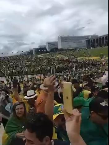 בעקבות הפריצה לפרלמנט: ראש העיר הושעה מתפקידו