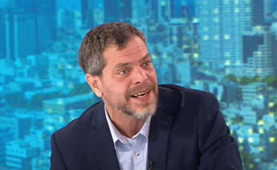 צפו | שי גולדן התפוצץ על הפעילה הסרוגה: "תתביישי"