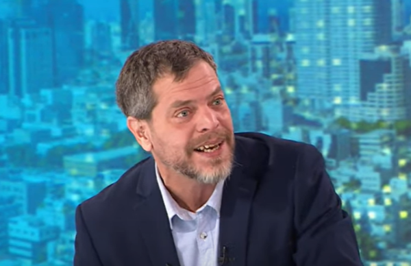 צפו | שי גולדן התפוצץ על הפעילה הסרוגה: "תתביישי"