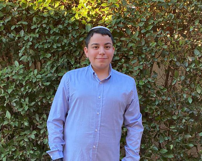 כבוד למגזר: תלמיד ישיבה זכה באות לנוער מתנדב