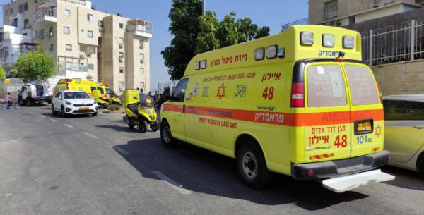 בתוך שעה: שני פועלים נפלו מגובה במהלך עבודתם