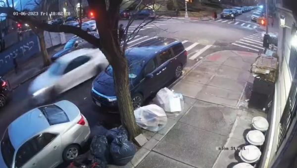 חשד לאירוע אנטישמי: חרדי נדרס בניו יורק ונפצע קשות