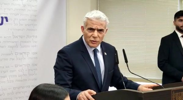 לפיד קורא להשבתת המשק: "עולים להילחם על המדינה"