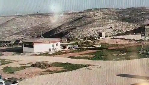 תיעוד | פיגוע דקירה בחוות אפרים; המחבל נורה וחוסל