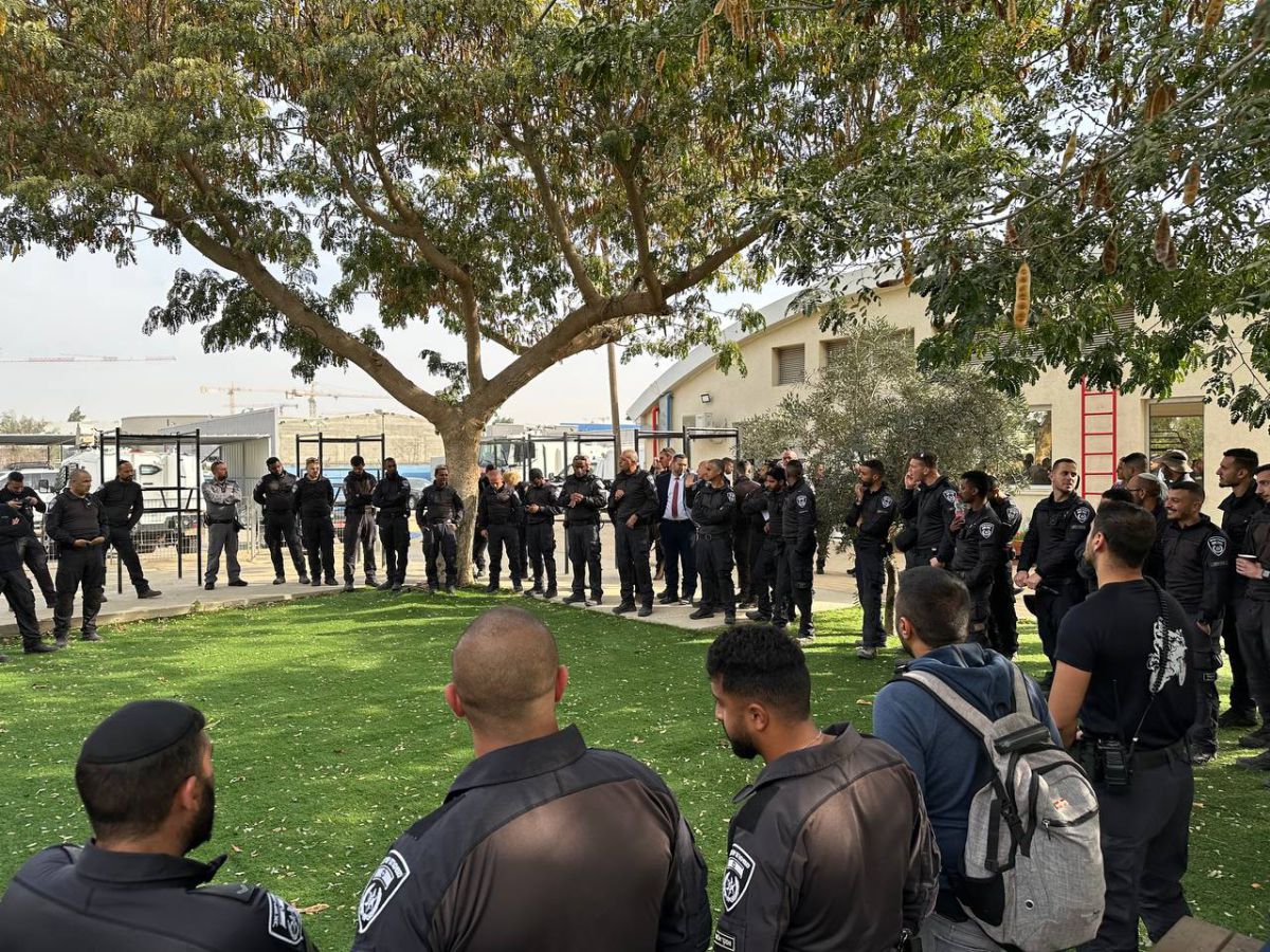 "משילות" או "גזענות"? עימות סביב הנטיעות בנגב