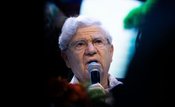 אהרון ברק בשבתו כ”אוברמנש”