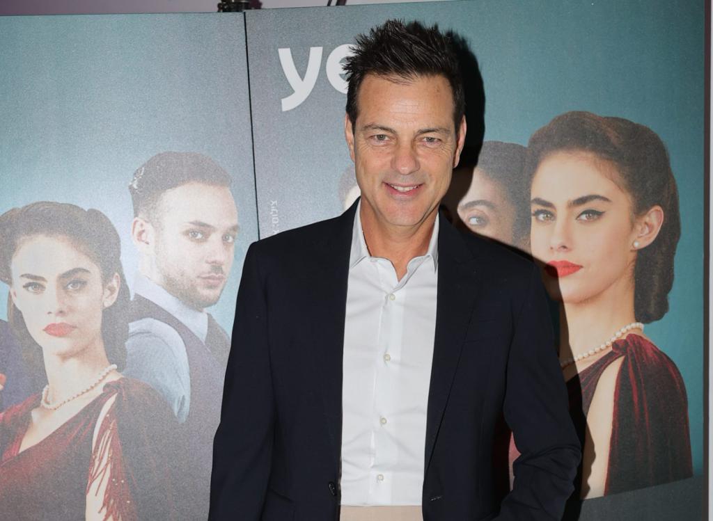 למה אקי אבני חושש מטלפון מאבא של אשתו?