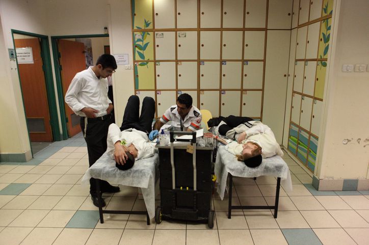 בוטלה ההגבלה לתרומת דם ליוצאי בריטניה