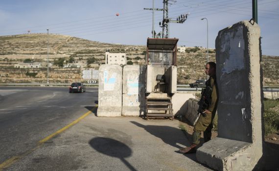 פיגוע בקרית ארבע: נשמע ירי לעבר אזור התעשייה