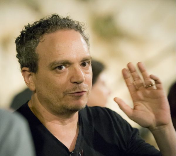 יזהר אשדות: "אם יציעו לי להופיע בשטחים, אני אופיע"