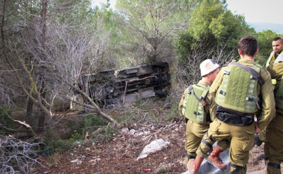 רכב צבאי התהפך בצפון: 4 חיילים נפצעו באורח קל