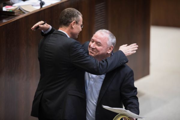 לוין מול אמסלם: הקרב על עתיד הליכוד יצא לדרך