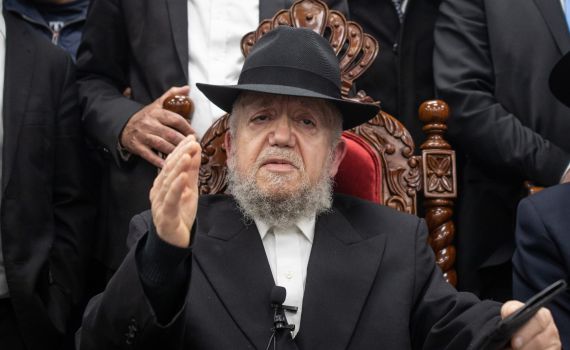 הרב מאזוז: "השופטים רוצים להרוס את יהדות ספרד"