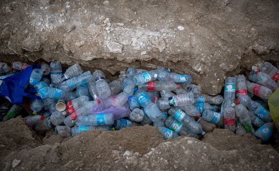 השר סמוטריץ', פלסטיק הורג. אל תבטל את המס!