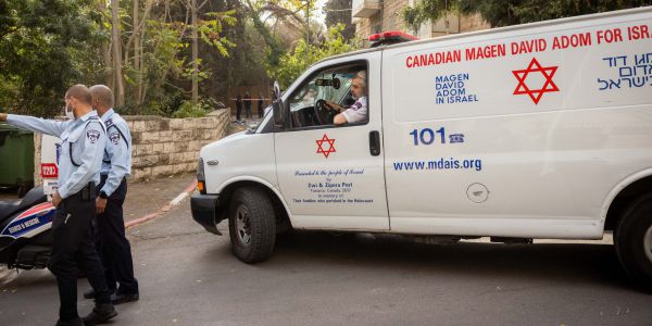 ירי מרכב חולף בעכו, פצוע קשה במקום. הרקע פלילי