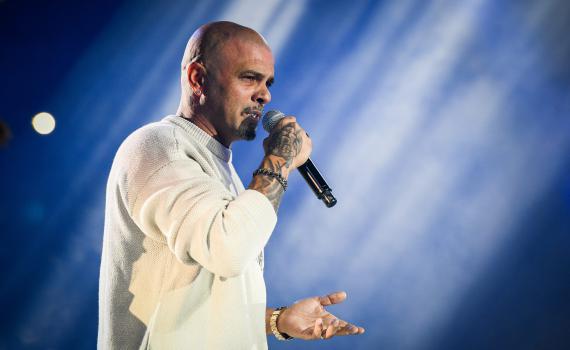 אייל גולן: "אסור לערבב בין מוזיקה לפוליטיקה"