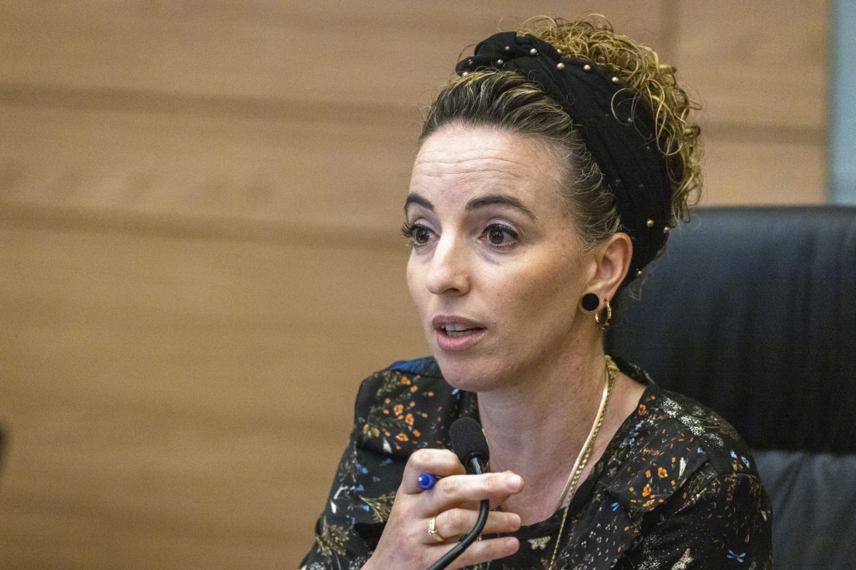 עידית סילמן תוקפת: אצל בנט ולפיד זה לא היה כך