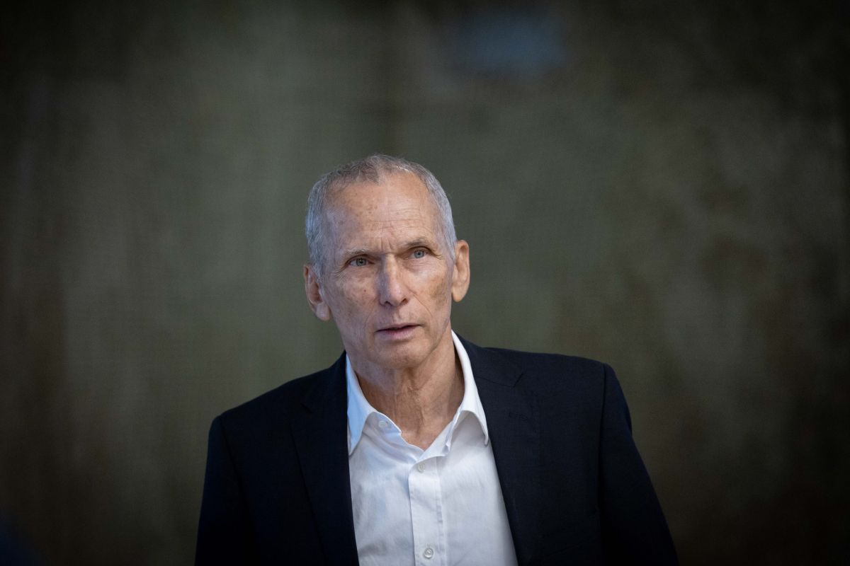 עמר בר לב בנאום נזיפה, השר אליהו נטש את הטקס