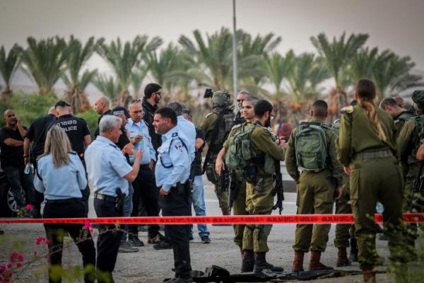 פיגוע ירי בבקעה: מחבל פתח בירי לעבר מסעדה וברח