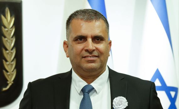 סופר נכנס למשרד הקליטה: "חיזוק הרוב היהודי"