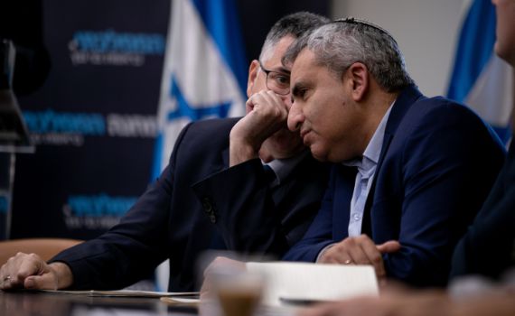 אלקין תוקף את הממשלה מימין: "התחרפנתם?!"