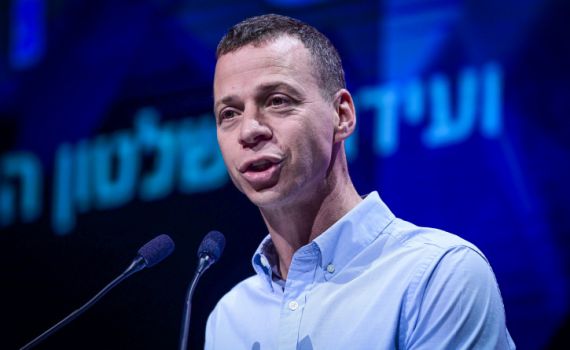 עמית סגל חושף: מי יזם את הסרטון של ראש ממשלת ספרד