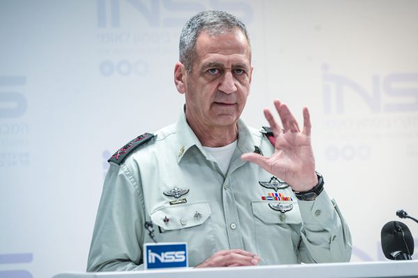 הרמטכ"ל לנתניהו: צה"ל לא יעבוד מול שני שרים