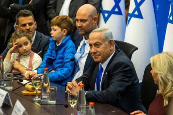 נתניהו נגד הרבנים החרדים: "חביב אדם שנברא בצלם"