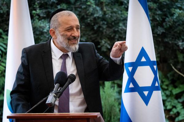 דרישה: להעביר את פסק דין דרעי בשידור חי