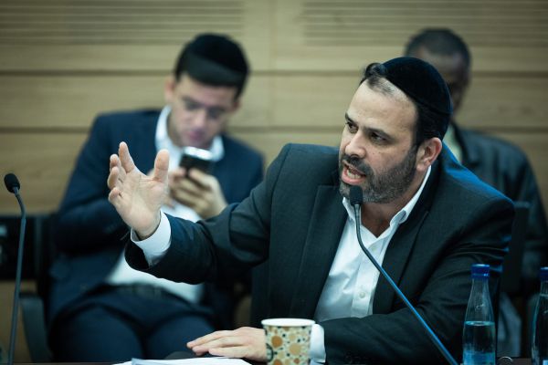 הח"כ החרדי: "זה שאנחנו פה מעיד על הסכמה של הרבנים להידברות"