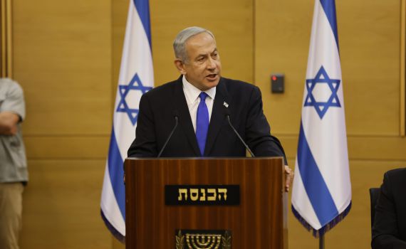 "היועמ"שית אישרה לנתניהו לקבל מתנות מחברים"