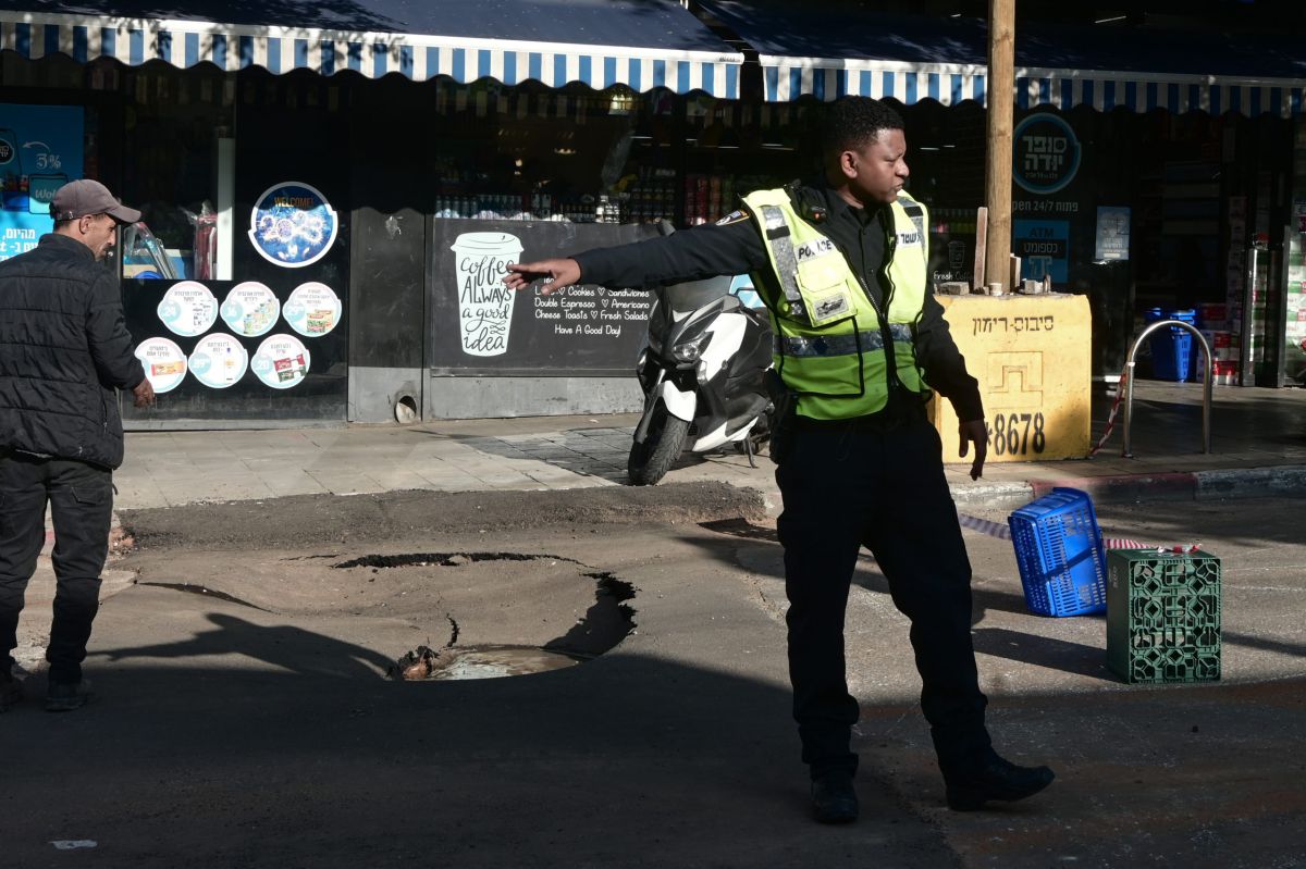 עוד בולען בתל אביב: בור נפער השבת ברחוב אלנבי