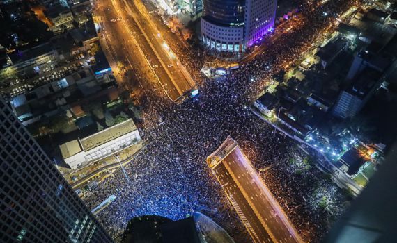 100 אלף הפגינו בת"א נגד הממשלה: "זה הזמן השחור"