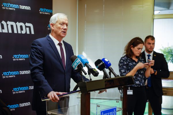 גנץ: "קורא למילואימניקים להתייצב בכל תנאי"