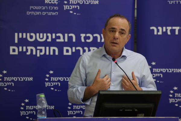יובל שטייניץ: "איפה הייתם בשנה וחצי האחרונות?"