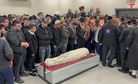 נרצח בדרך לשיעור תורה: הלוויתו של הנער בן ה-14