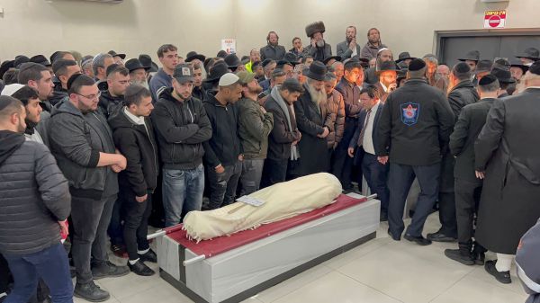 נרצח בדרך לשיעור תורה: הלוויתו של הנער בן ה-14