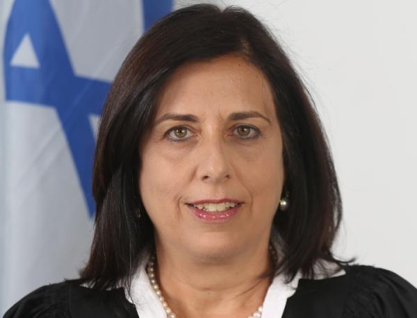 שופטת מכהנת יוצאת נגד הרפורמה המשפטית
