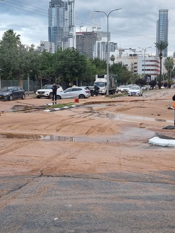 אל תתקרבו: דרך השלום חסומה בעקבות פיצוץ צינור