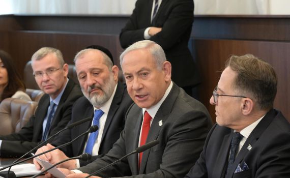 נתניהו יצא לנבצרות? ראשי הקואליציה פנו ליועמ"שית