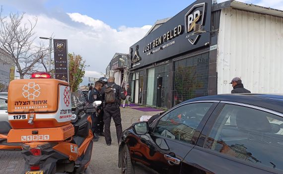 תאונת עבודה נוספת: פועל נפל מגג מבנה בבת ים