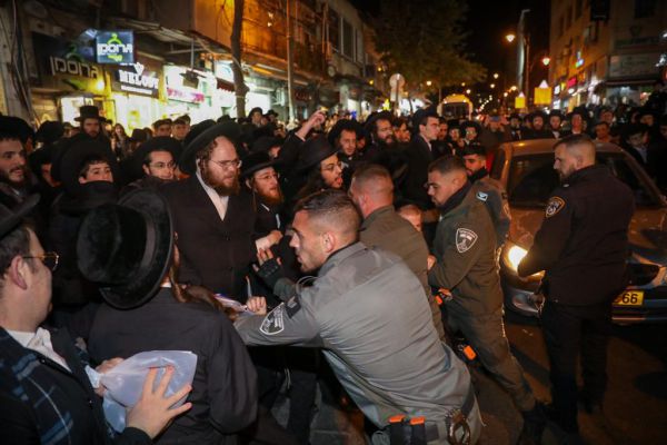 עימותים קשים בין המשטרה לקיצוניים בירושלים